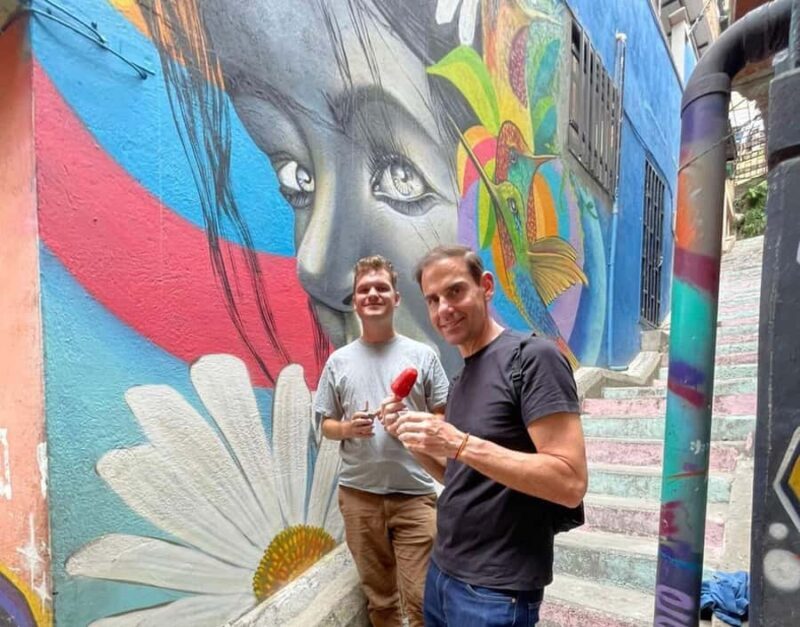 Medellín: Comuna 13 District Tour with Cable Car Ride - Who This Tour Is Perfect For