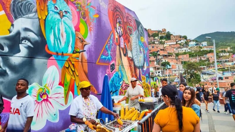 Medellin: Comuna 13 Graffiti Tour, Street Food and Cable Car - FAQ