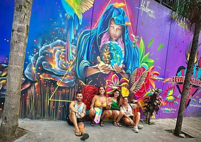 Medellín: Comuna 13 (Graffitour) Discover the Transformation - Key Points