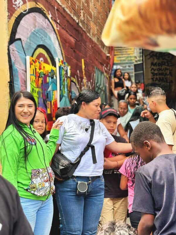 Medellín Comuna 13 local guides snacks and your own graffiti - Who Will Get the Most Out of This Tour?