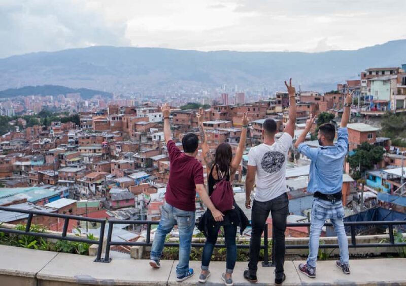 Medellín: Comuna 13, Pueblito Paisa, & Antioquia Museum Tour - FAQ