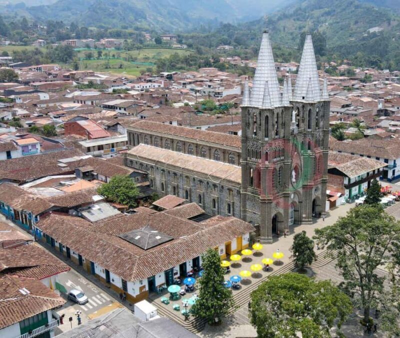 MEDELLIN: DAWN GARDEN TOUR WITH VISIT TO BETANIA - 2 DAYS AND 1 NIGHT - How Transportation and Meals Enhance the Experience