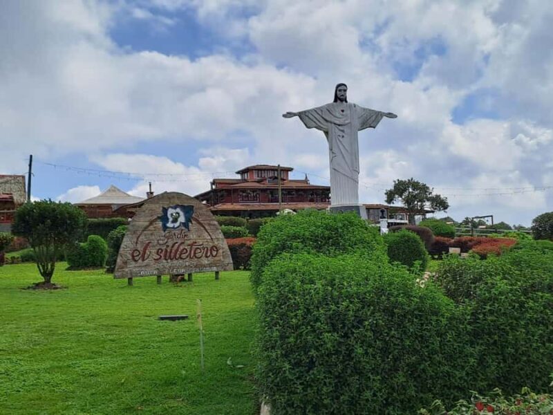 Medellin : Discover best plans recommended by local people - Frequently Asked Questions