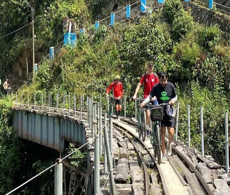 Medellín: Full-Day Mountain Bike Tour with Lunch - Key Points