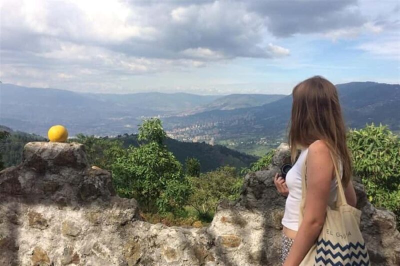 Medellín: Full Day Private Pablo Escobar Tour incl. Guatape - Key Points