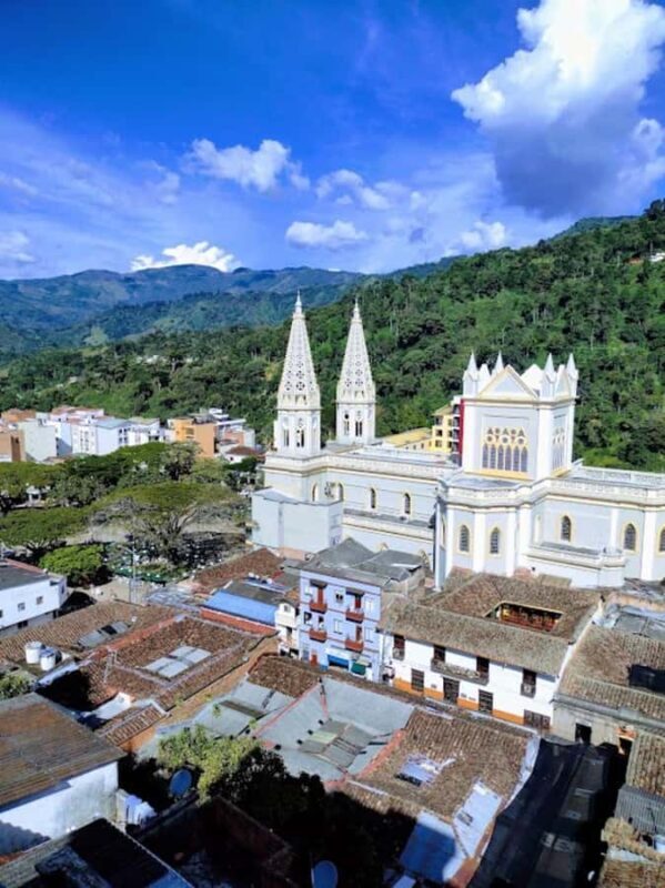 MEDELLIN: GARDEN TOUR + ANDES (PANORAMIC) + TROUT FARM - Key Points