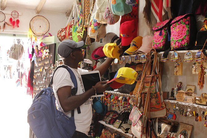 Medellin : Guatape SEMI PRIVATE EXPERIENCE - Key Points