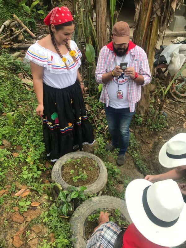 Medellín: Guatape Village with Coffee and Fruit Tasting Tour - Practical Tips for the Tour