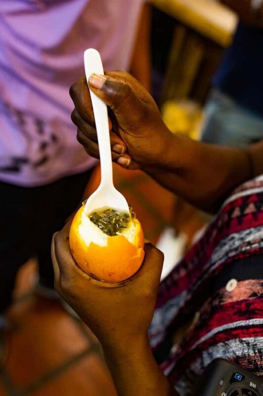 Medellín Multi-sensory Tour in the market, +15 Exotic Fruits - An In-Depth Look at the Medellín Fruit Market Tour