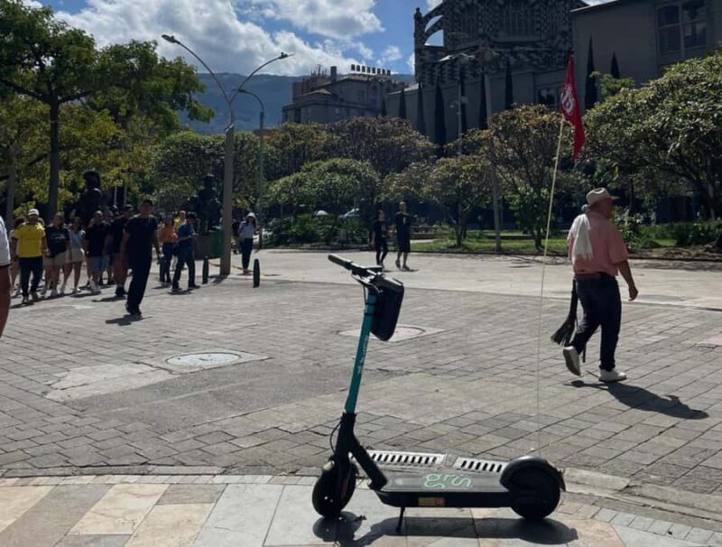 Medellín on Wheels: A Cultural Adventure Through Downtown - Exploring Medellín on Wheels: An In-Depth Review