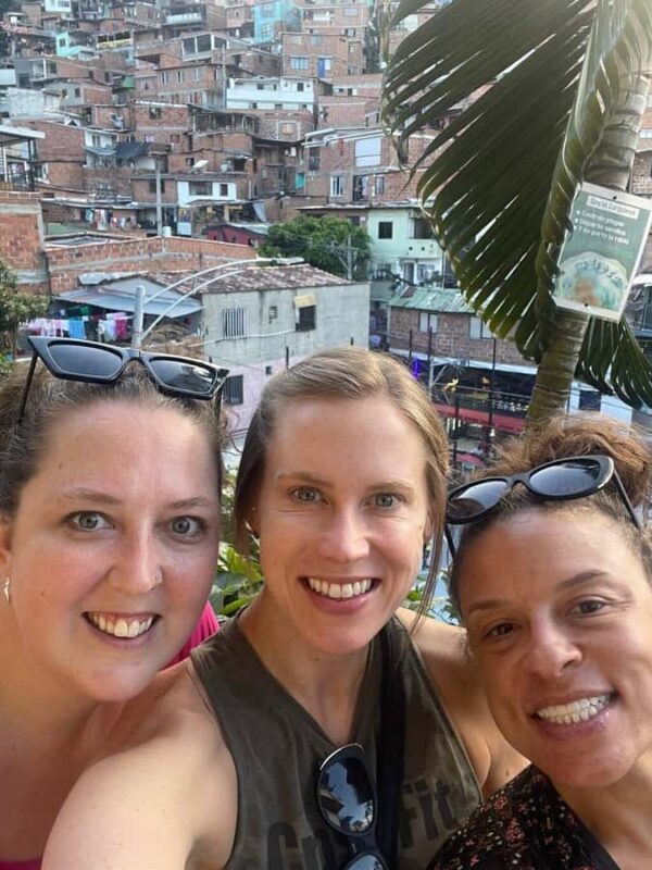 Medellín: Private City Tour and Comuna 13 Tour - Key Points