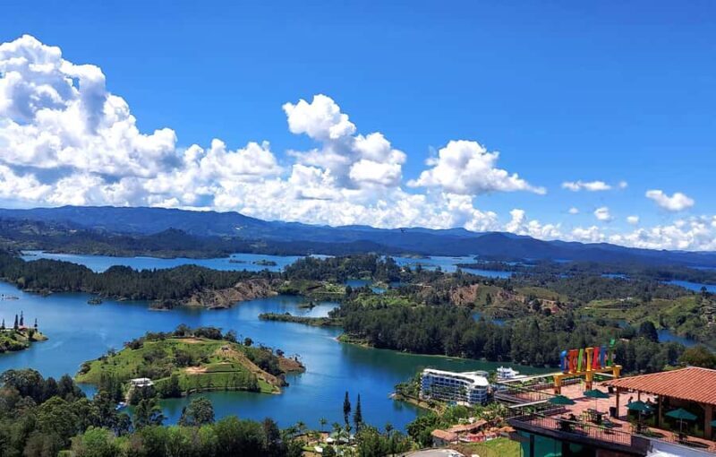 Medellín: Private Guatapé Tour w/ Breakfast, Lunch & Cruise - Who Should Consider This Tour?