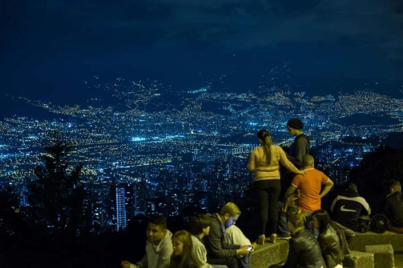 Medellin: Tour of viewpoints, selfie zone, adventure and dinner included. - Key Points