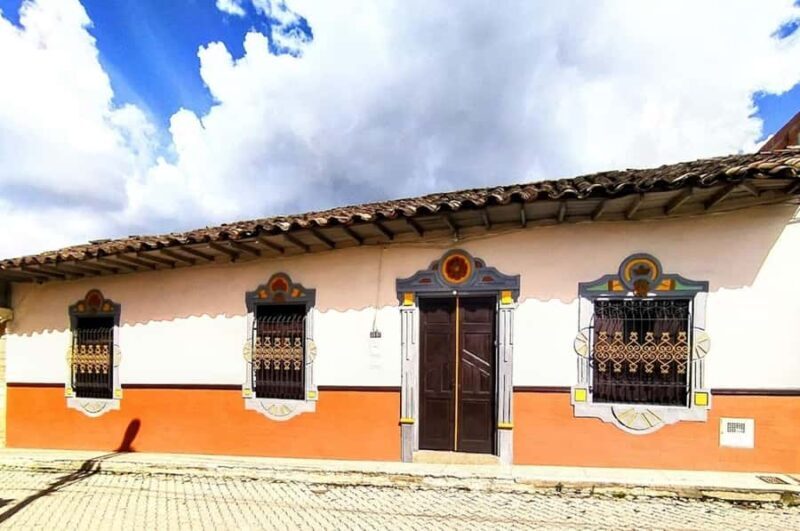 MEDELLIN: TOUR TO EL RETIRO+LA CEJA+SAN ANT PEREIRA+CARMEN VIBORAL + WATERFALLS - Key Points