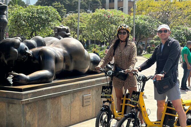 Medellin: VIP Private Historic E-Bike Tour with Lunch - Key Points