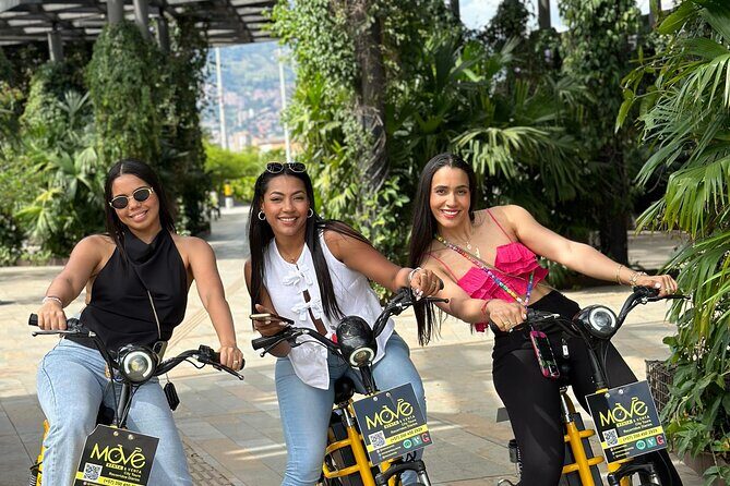 Medellin: VIP Private Historic E-Bike Tour with Lunch - The Itinerary in Detail