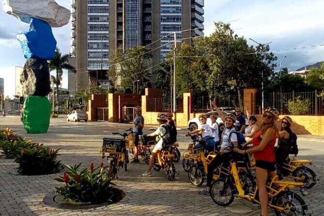 Medellin: VIP Private Historic E-Bike Tour with Lunch - Practical Considerations
