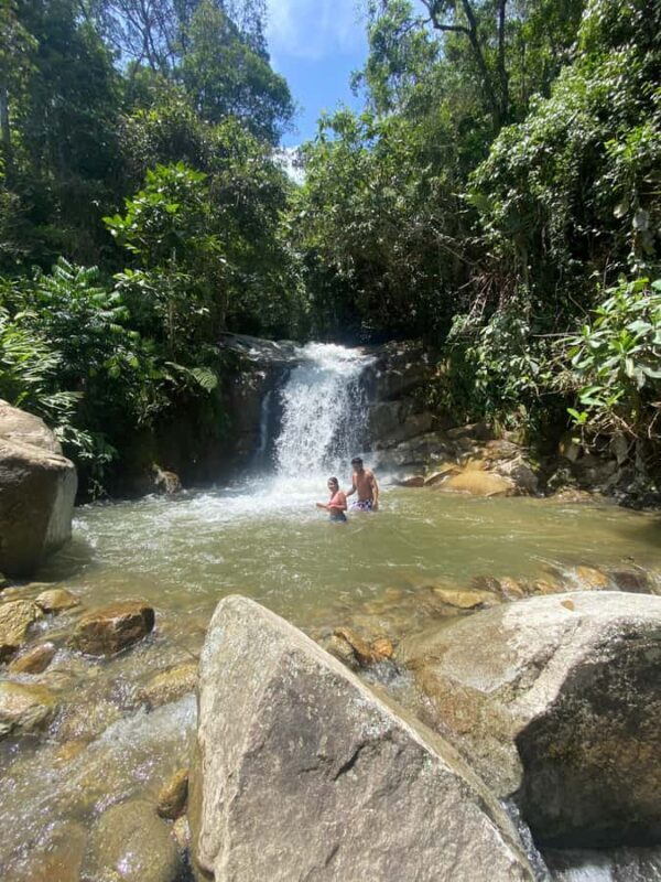 Medellin: waterfalls and naturals poolls tour - Key Points