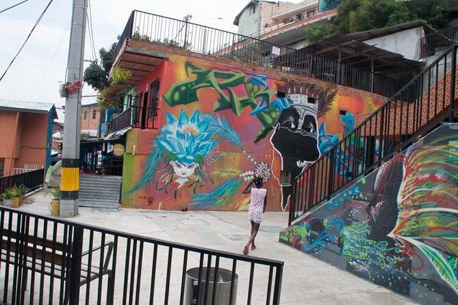 Medellin's Comuna 13 Struggle and Splendor - FAQs