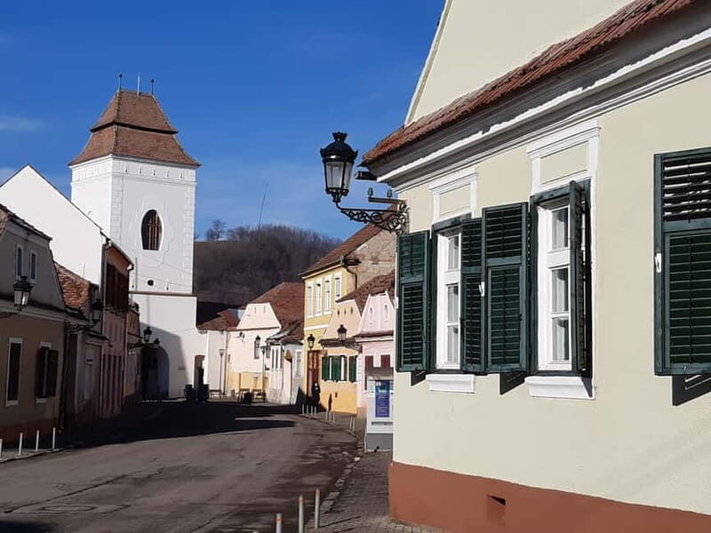 Medias: Guided Historical Walking Tour - Key Points