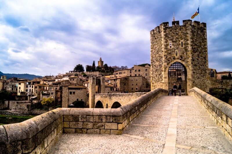 Medieval Towns of Catalonia Full-Day Car Trip from Barcelona - Practicalities and What to Expect