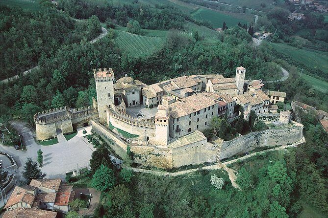 Medieval villages tour & Cremona Stradivari's town, from Milan - Frequently Asked Questions