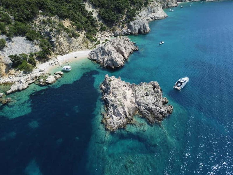 Medulin: Private Speedboat Tour to Cres Island - An Intimate Glimpse of Cres Island