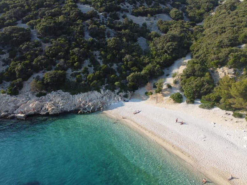 Medulin: Private Speedboat Tour to Cres Island - FAQ