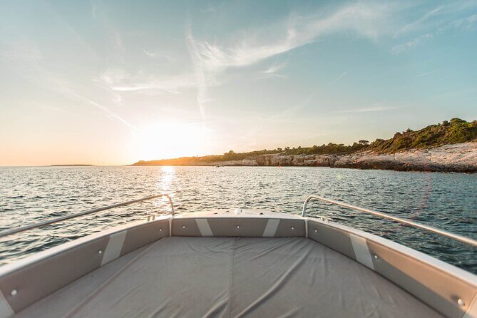 Medulin: Private Sunset Boat Cruise with Wine Tasting - The Experience in Detail