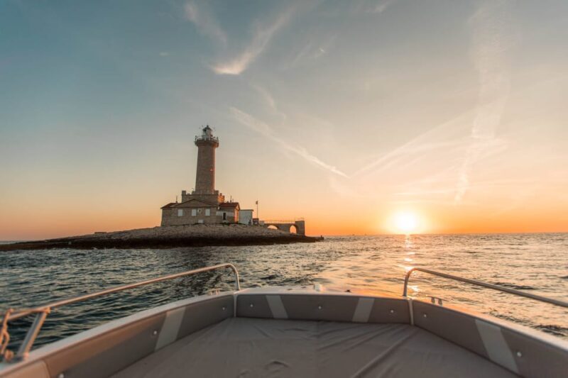 Medulin: Sunset on Speedboat with Lighthouse and Wine - FAQ