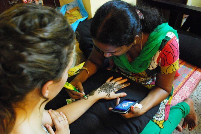 Mehendi Art Class in Pondicherry - A Closer Look at the Mehendi Art Class Experience