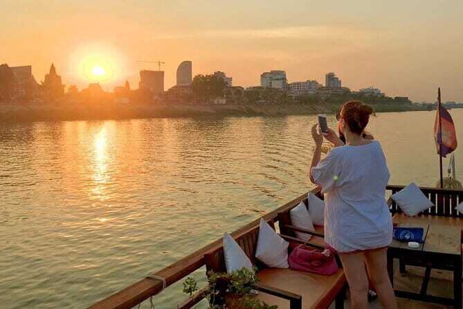 Mekong River in Phnom Penh sunset Cruise - Discover the Mekong River in Phnom Penh on a Sunset Cruise