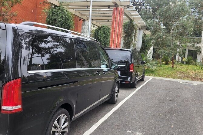 Melbourne Airport MEL private transfer to Mel cbd-suburbs - Who Should Consider This Service?