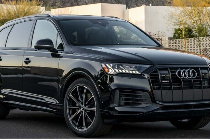 Melbourne Airport to City Transfer by Luxury Car - The Vehicle Fleet: Comfort and Style