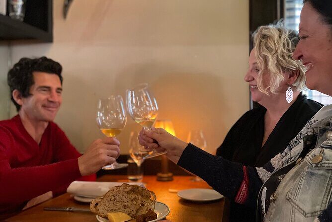 Melbourne Art, History, Wine & Food Tour - Exploring Melbournes Art, History, and Wine in a Compact Tour