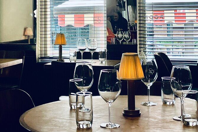 Melbourne Art, History, Wine & Food Tour - Key Points
