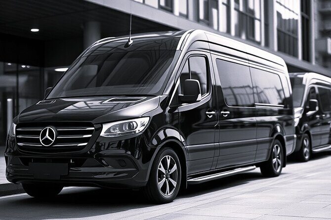 Melbourne CBD Transfer to MEL Airport Private Van Hire - Melbourne CBD Transfer to MEL Airport Private Van Hire: A Practical Ride from City to Sky