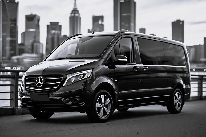 Melbourne Hotel to Airport Private Departure Transfer 12 seater mini bus - Key Points
