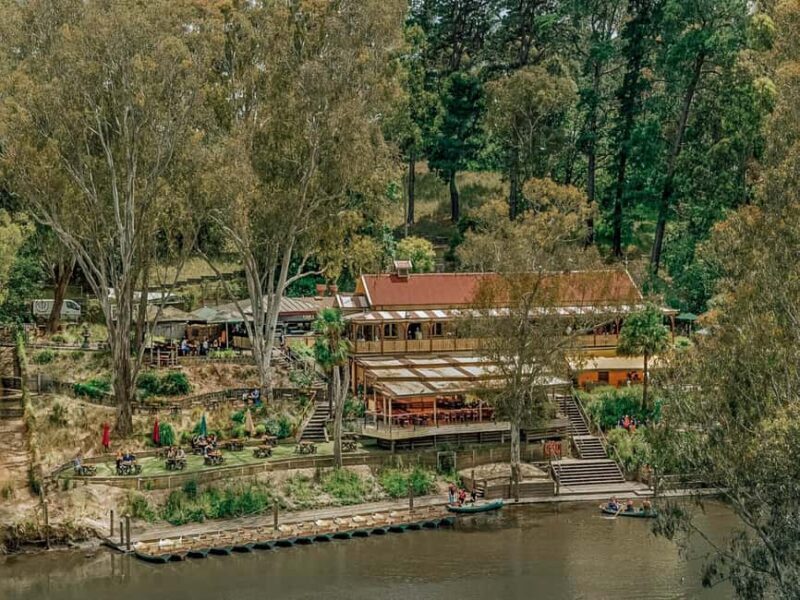 Melbourne: Walk the Yarra to Historic Fairfield Boathouse - Explore Melbourne’s Green Heart with a Walk to the Fairfield Boathouse