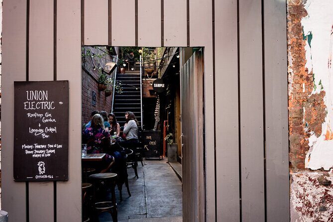 Melbournes History with a Drink Tour - Exploring Melbourne’s Hidden Histories and Drinking Spots