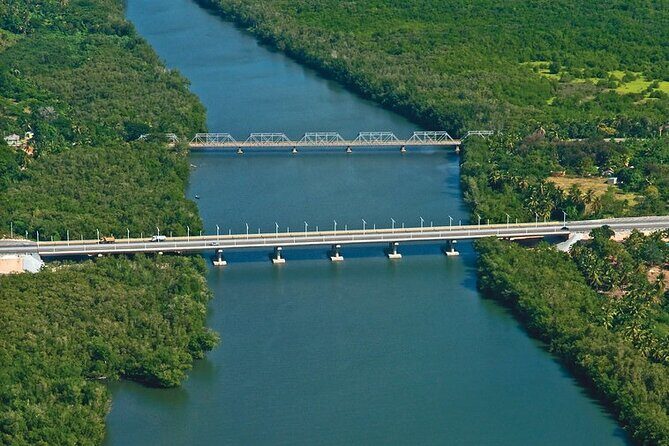 Meliá Caribe Beach - Round Trip Shuttle - Punta Cana Airport - Key Points