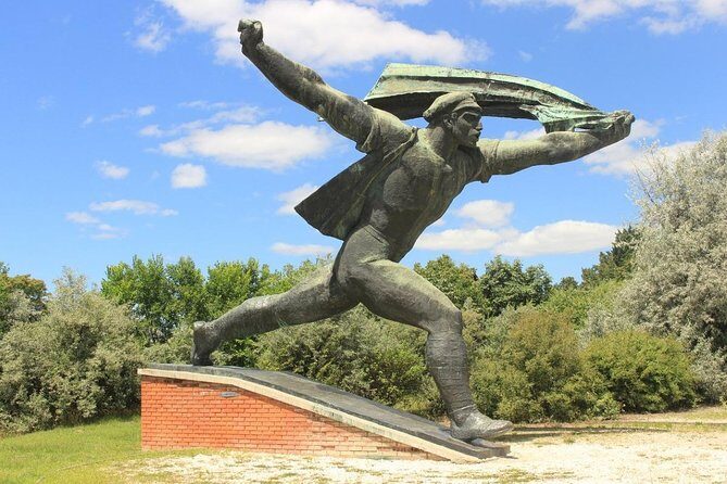 Memento Park Entrance Ticket - A Deep Dive into Memento Park