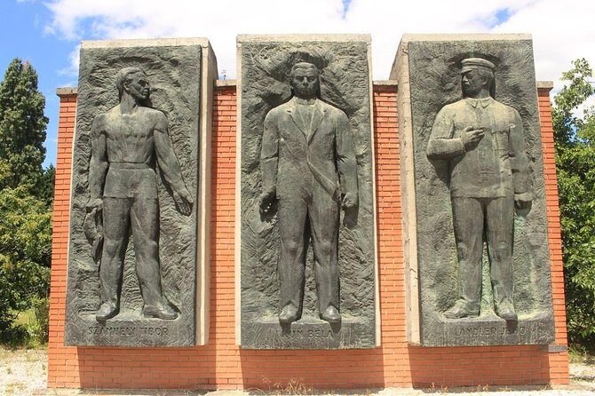 Memento Park Entrance Ticket - FAQ