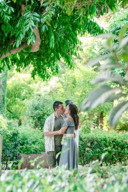 Memories in Athens: Acropolis and Plaka Photoshoot - FAQs