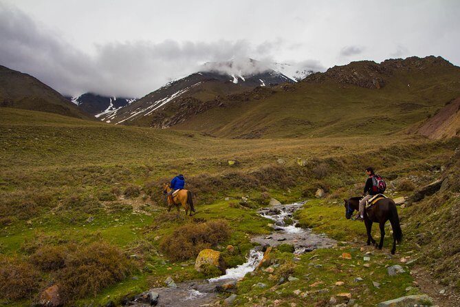 Mendoza Horseback Riding Tour with Traditional Argentine Asado - Who Should Consider This Tour?