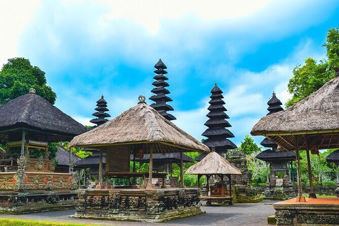Mengwi Temple, Monkey Forest, Tanah Lot & Royal Balinese Dinner - Frequently Asked Questions