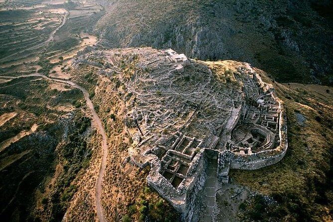 Mercedes Private Half Day Tour to Ancient Corinth & Corinth Canal - What Makes This Tour Stand Out?