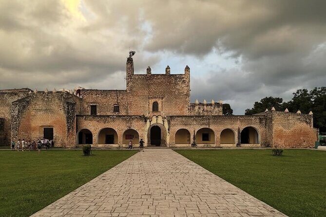 Merida : Tour to Valladolid with Cenote Oxman and Suytun with food - The Experience in Detail