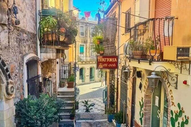 Messina Private Excursion Savoca Taormina and Castelmola - FAQ