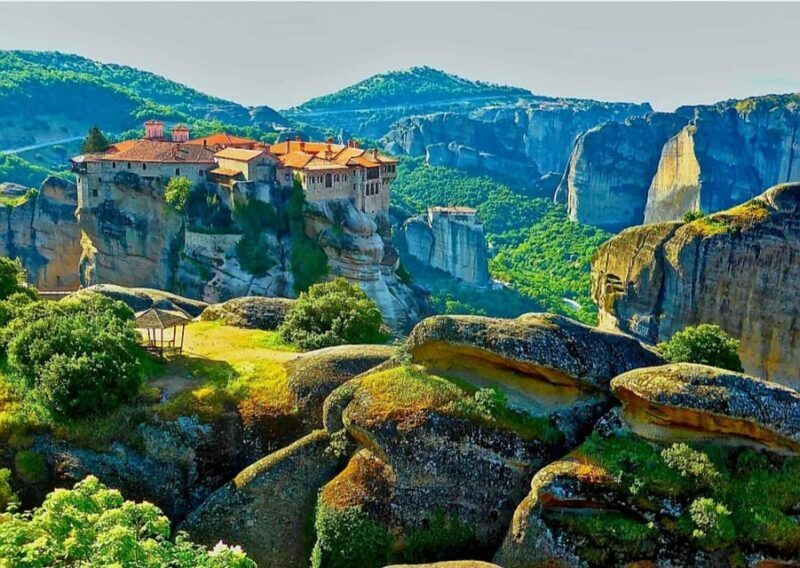 Meteora Monasteries: Full Day Tour from Athens - First Stop: Kastraki and Free Time
